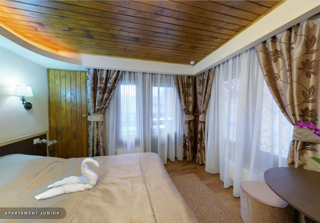 Hotel Hillden Lodge&Restaurant Drumu Carului エクステリア 写真
