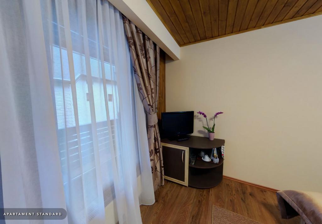 Hotel Hillden Lodge&Restaurant Drumu Carului エクステリア 写真